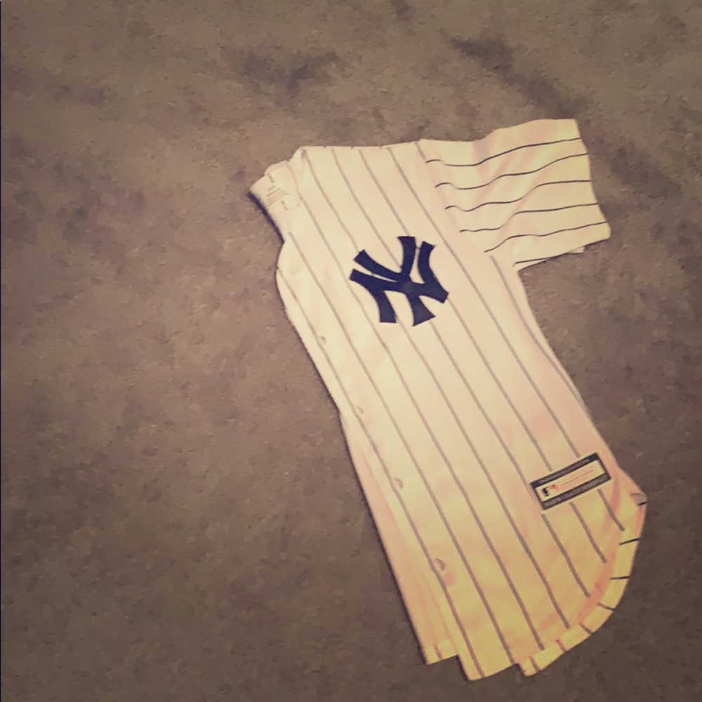 Lightly worn baseball jersey size 5/6no stains